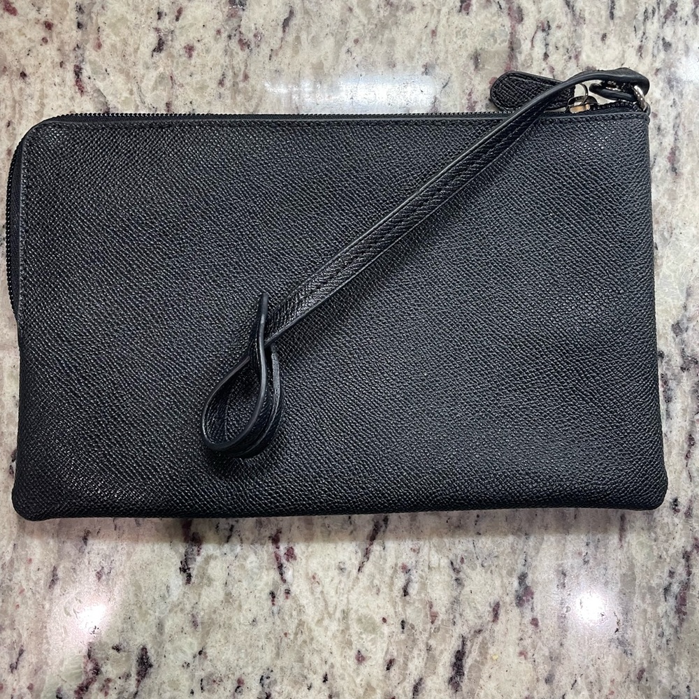 Coach - Picture 2 of 6